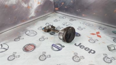 Лот: 23590242. Фото: 1. Поршень с шатуном Mazda Axela... Двигатель и элементы двигателя
