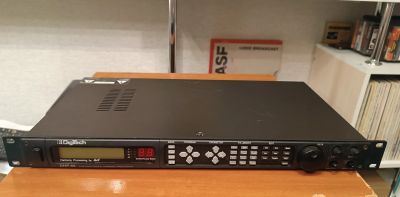 Лот: 24583094. Фото: 1. Продам процессор гармонайзер Digitech... Гитарные эффекты и комбоусилители