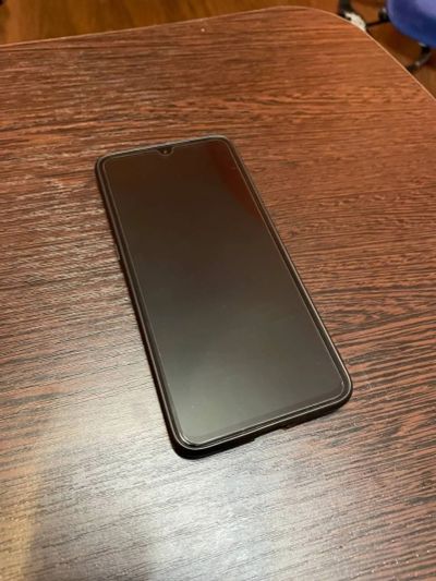 Лот: 17930455. Фото: 1. Xiaomi mi 9 в хорошем состоянии... Смартфоны