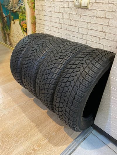 Лот: 24290033. Фото: 1. Michelin X-Ice Show 205/55 R16. Шины