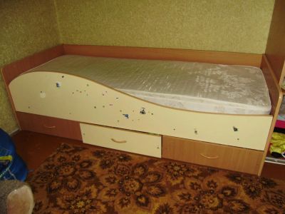 Лот: 7069560. Фото: 1. Детская кровать "Волна" с матрацом. Детские кровати и кроватки
