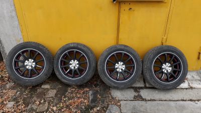 Лот: 12368115. Фото: 1. Комплект зимних колёс 175/65 R14. Шины на дисках