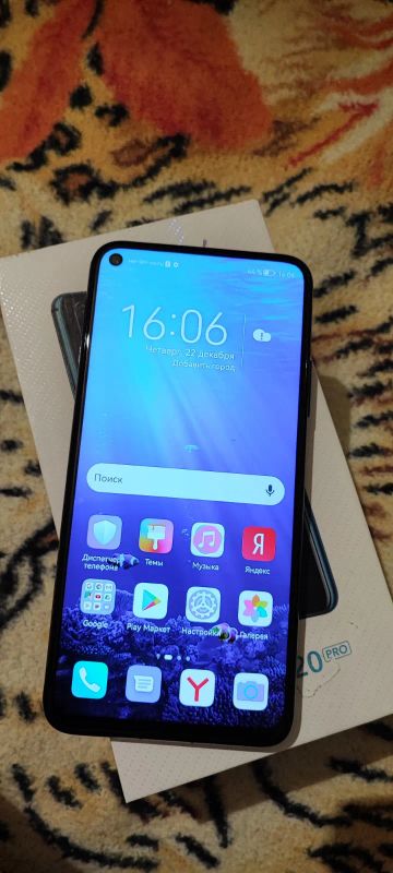 Лот: 19829773. Фото: 1. Honor 20pro. Смартфоны