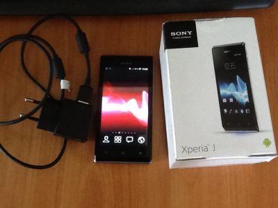 Лот: 4448881. Фото: 1. Телефон Sony Xperia J. Смартфоны