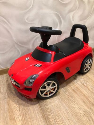 Лот: 12885695. Фото: 1. Продам толокар красный Mercedes-Benz. Машины и техника