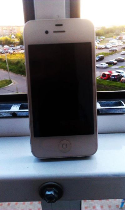 Лот: 4429071. Фото: 1. Продам Iphone4 читаем описание. Смартфоны