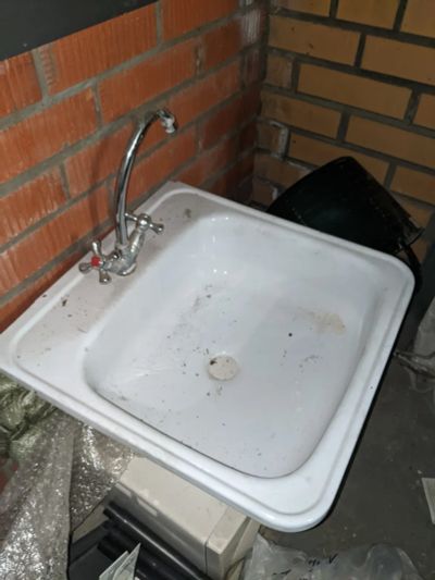 Лот: 24929835. Фото: 1. Раковина, смеситель + подводка. Раковины, умывальники