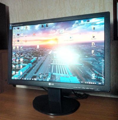 Лот: 4682562. Фото: 1. 19" ЖК Монитор LG W1942T. ЖК-мониторы