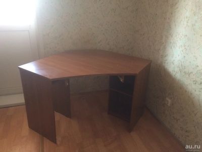 Лот: 13457563. Фото: 1. Большой компьютерный стол Б/У. Компьютерные и письменные столы