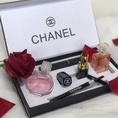 Лот: 15228738. Фото: 1. Подарочный набор Chanel 5в1. Уход за телом