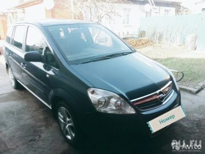 Лот: 7671002. Фото: 1. Opel Zafira 2010. Автомобили