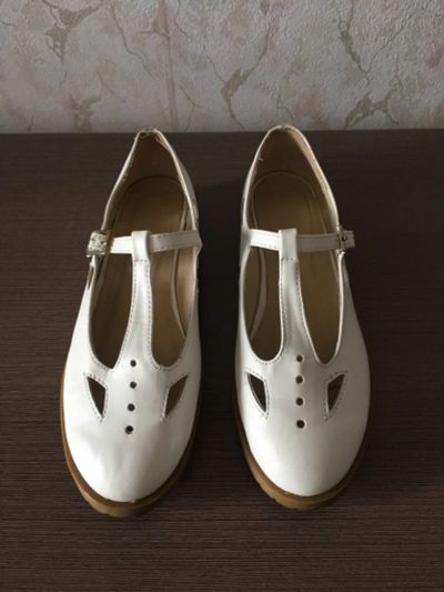 Лот: 14933374. Фото: 1. Белые, летние туфли ASOS с ремешком. Туфли