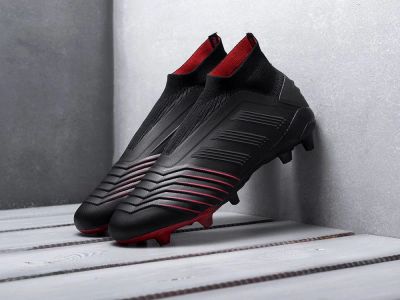 Лот: 14173692. Фото: 1. Футбольная обувь Adidas Predator... Кеды, кроссовки, слипоны