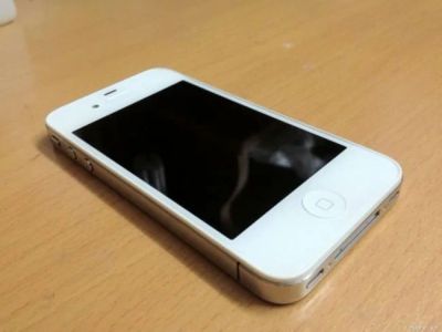 Лот: 6771279. Фото: 1. Iphone 4s 16 GB WHITE. Тэги: айфон... Смартфоны