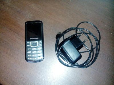 Лот: 6846014. Фото: 1. Samsung E1100T. Кнопочные мобильные телефоны