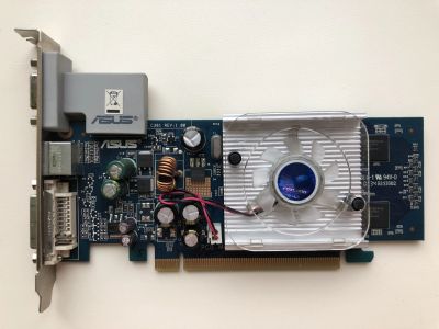 Лот: 18979626. Фото: 1. PCI-E 128Mb ASUS GeForce 7300GS. Видеокарты