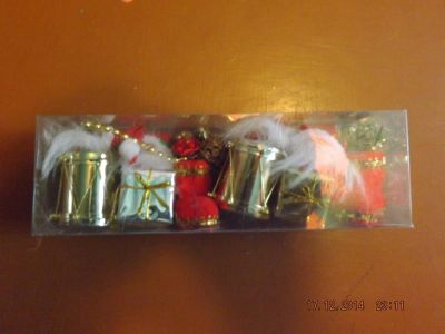 Лот: 4877735. Фото: 1. Ёлочные украшение, мини дед морозы. Гирлянды, шарики, новогодние аксессуары