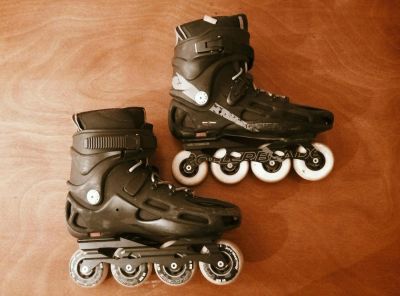 Лот: 7882146. Фото: 1. Ролики Rollerblade Twister 80. Роликовые коньки, скейтборды, самокаты