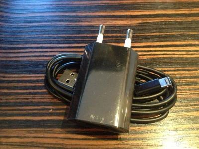 Лот: 2535187. Фото: 1. Evro зарядка для iPhone 5, iPad... Зарядные устройства, блоки питания, адаптеры сетевые для смартфонов