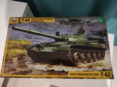 Лот: 24982025. Фото: 1. Сборная модель танка Т-62. Военная техника