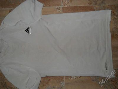 Лот: 721891. Фото: 1. Футболка adidas. Свитеры, толстовки, худи