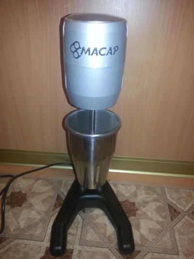 Лот: 6391634. Фото: 1. Миксер профессиональный для молочных... Кухонная