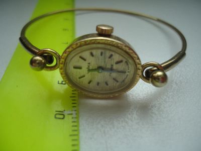 Лот: 11230465. Фото: 1. Часы Чайка . жёлтый металлический... Оригинальные наручные часы