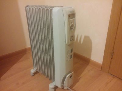 Лот: 6763562. Фото: 1. Радиатор масляный DeLonghi 2000... Обогреватели бытовые