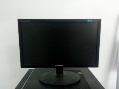 Лот: 9815366. Фото: 1. монитор жк 19 Samsung E1920. ЖК-мониторы
