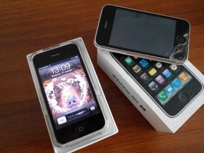 Лот: 5017587. Фото: 1. Два iPhone 3gs 32GB читать описание. Смартфоны
