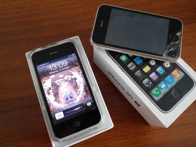 Лот: 5017587. Фото: 1. Два iPhone 3gs 32GB читать описание. Смартфоны