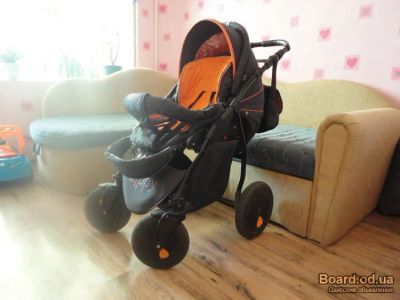 Лот: 3789144. Фото: 1. Коляска Tutis Zippy 2 в 1. Коляски