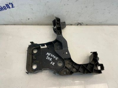 Лот: 23018295. Фото: 1. кронштейн фары Renault Megane... Двигатель и элементы двигателя
