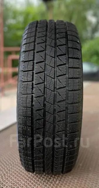 Лот: 20987632. Фото: 1. Зимняя резина 205/60 R-15 " Royal... Шины