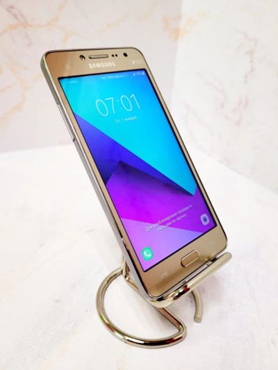 Лот: 21325152. Фото: 1. Смapтфон Samsung Gаlахy J2 Рrimе... Смартфоны