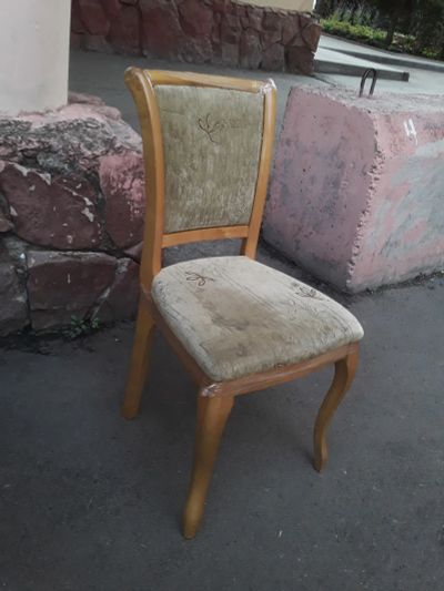 Лот: 20827163. Фото: 1. стул деревянный бук в ремонт. Столы, стулья, обеденные группы