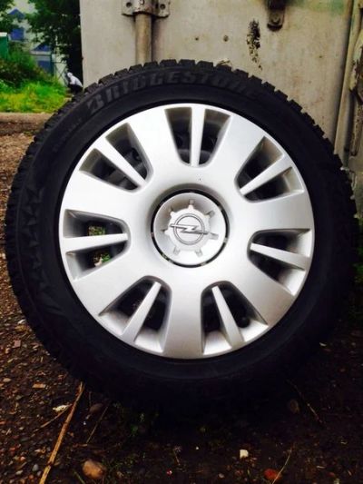 Лот: 4154425. Фото: 1. Зимняя резина bridgestone ise... Шины на дисках