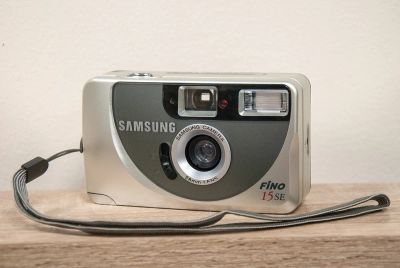 Лот: 24416912. Фото: 1. Фотоаппарат samsung fino15 SE. Плёночные компактные