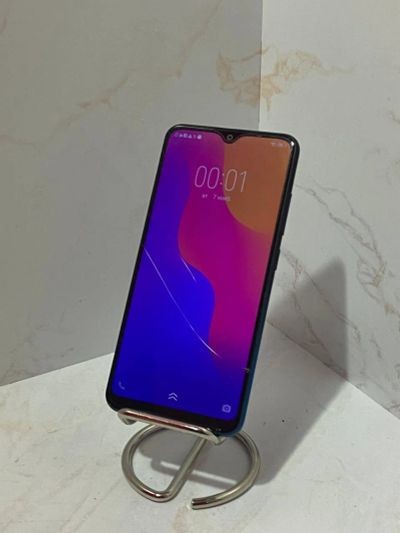 Лот: 20997979. Фото: 1. Смартфон Vivo 1820 (Яс 46162). Смартфоны