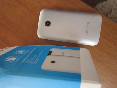 Лот: 17184083. Фото: 1. телефон Alcatel? ,б/у, то работает... Кнопочные мобильные телефоны