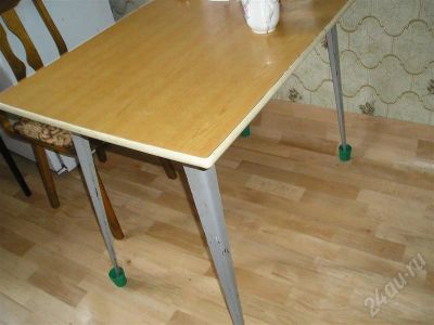 Лот: 296002. Фото: 1. стол кухонный. Другое (кухонная мебель)