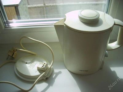 Лот: 2678469. Фото: 1. чайник Tefal (исправен, не подтекает... Чайники, кофемашины, кулеры