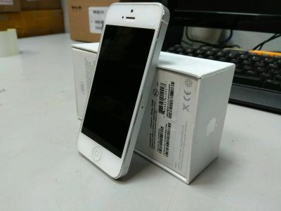 Лот: 10009335. Фото: 1. продам Iphone 5 в отличном состоянии... Смартфоны