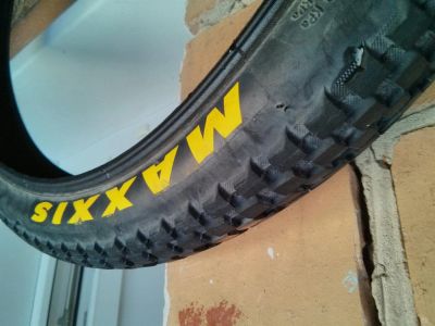 Лот: 3273436. Фото: 1. покрышка maxxis 26x2.40 Holy Roller... Запчасти