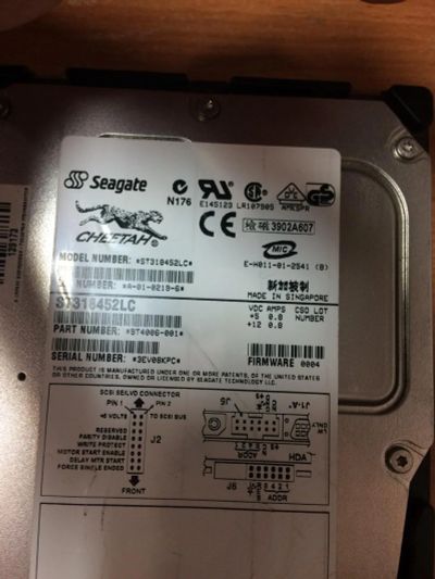 Лот: 8961800. Фото: 1. Жесткий Диск Seagate ST318453LC. Жёсткие диски (HDD)