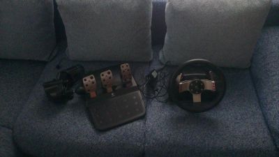 Лот: 4615536. Фото: 1. Спортивный руль Logitech G27 Racing... Рули, джойстики