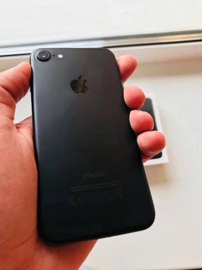 Лот: 14395737. Фото: 1. iPhone 7 32gb матовый РСТ. Смартфоны