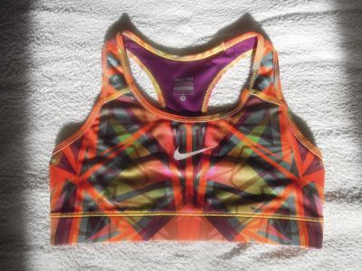 Лот: 6243125. Фото: 1. Спортивный топ Nike Pro, размер... Другое (спортивная одежда)