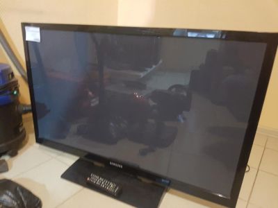 Лот: 11572315. Фото: 1. Телевизор Samsung ps43e450. Телевизоры