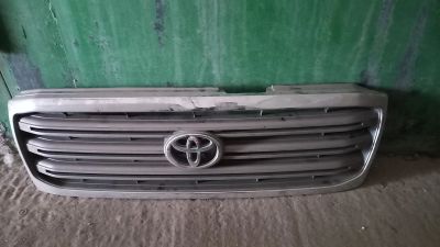 Лот: 20564041. Фото: 1. Решетка радиатора toyota land... Кузов